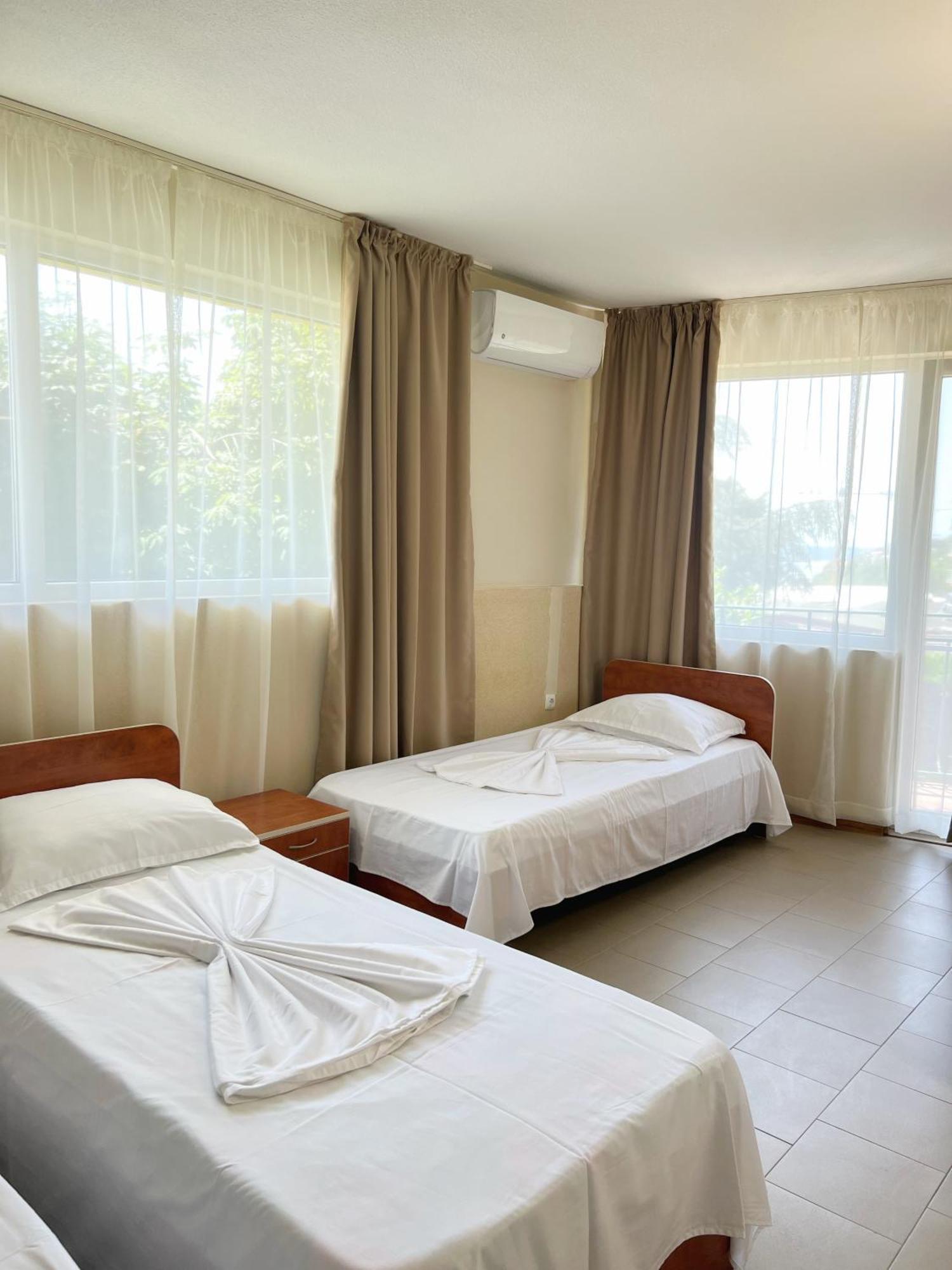 Hotel Jambo Golden Sands Exterior photo